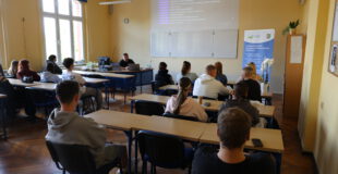 Uczniowie Staszica rozpoczęli Kurs na prawo jazdy kat B.