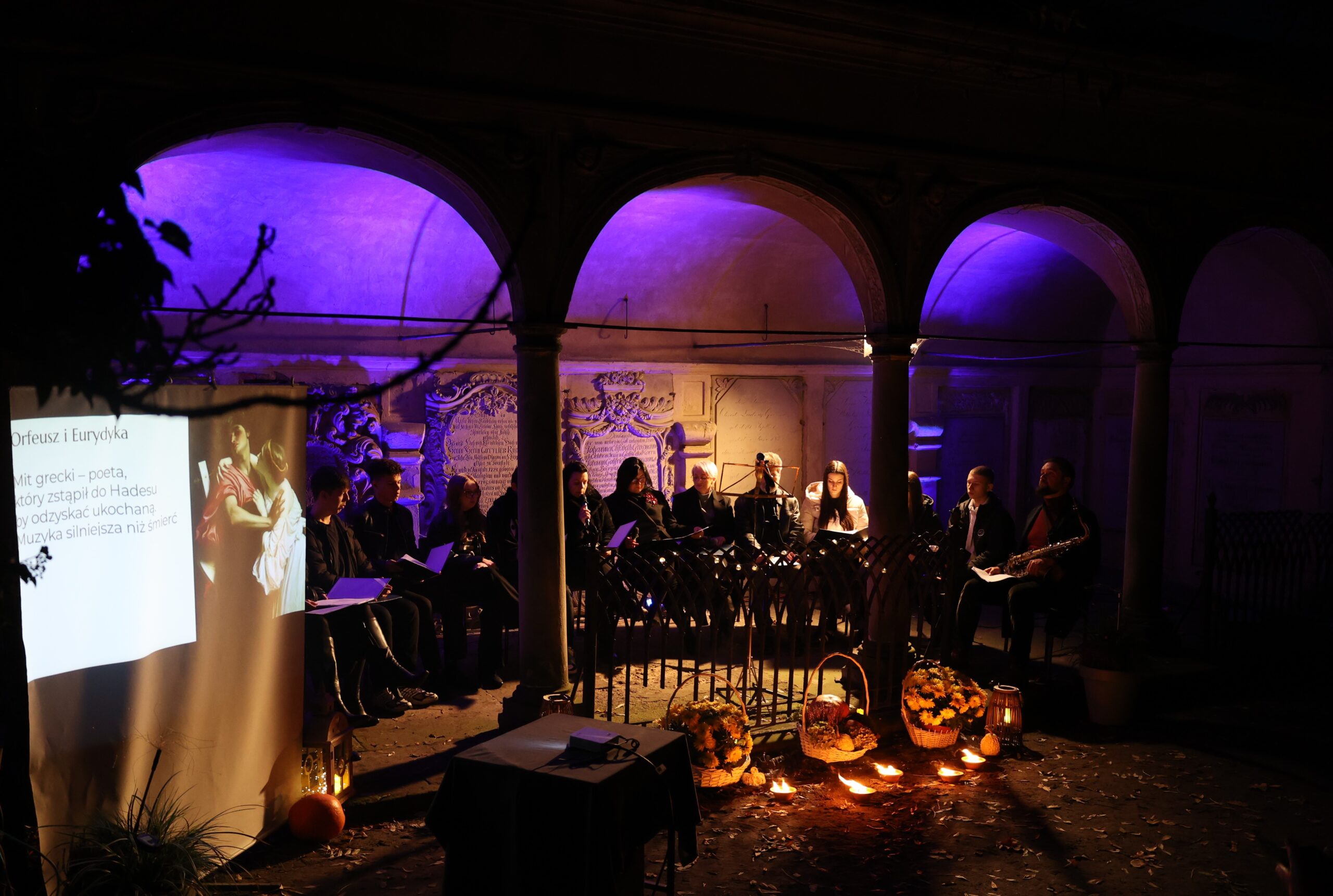 Wieczór poetycki „Oswoić przemijanie” – refleksja, emocje, pamięć